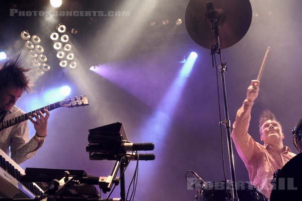 BATTLES - 2015-05-23 - PARIS - Espace Charlie Parker - Grande Halle - 